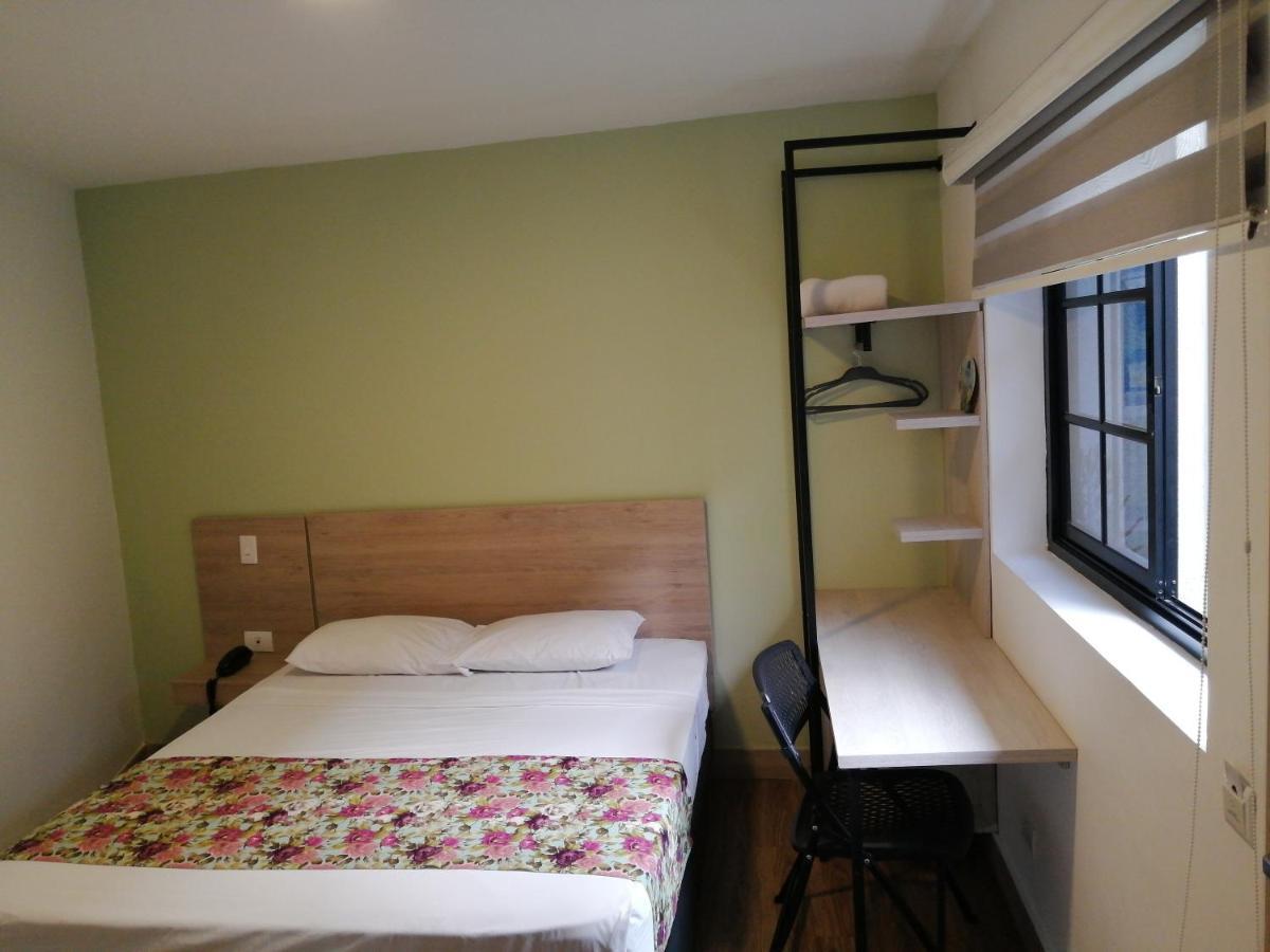 Hotel Poma Rosa メデジン エクステリア 写真