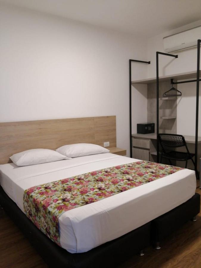 Hotel Poma Rosa メデジン エクステリア 写真