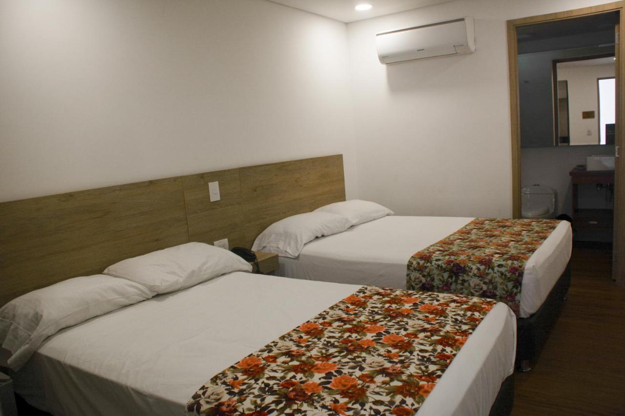 Hotel Poma Rosa メデジン エクステリア 写真